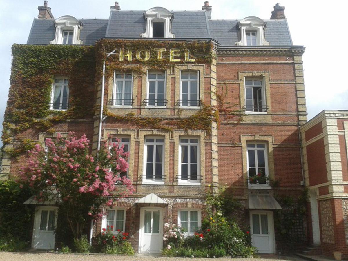 Hotel Au Chateau Blanc Saint-Aubin-les-Elbeuf ภายนอก รูปภาพ
